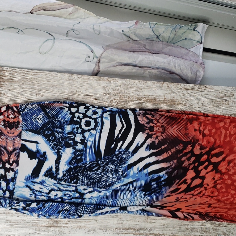 Super cute venus brand name skirt animal print